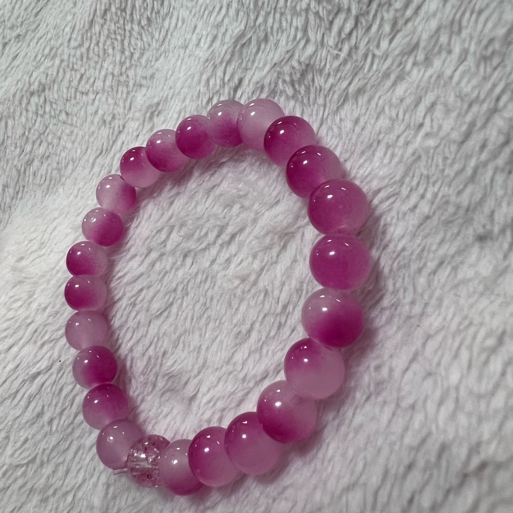 Handmade Gorgeous Deep Hot Pink Ombréd Beaded Bracelet, Size 7” - Picture 2 of 3